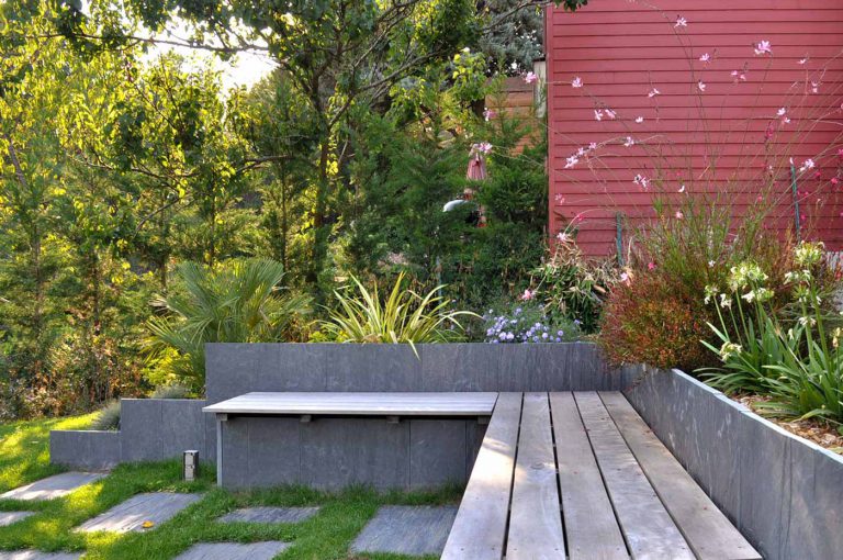 Grand Jardin Avec Terrasse Lounge Banquette Jardin Sophie Durin Paysagiste Concepteur Verrieres Le Buisson