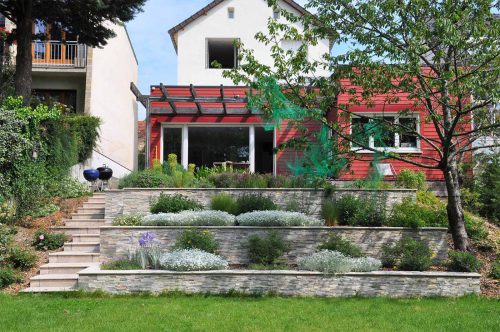 Jardin contemporain en pente et muret paysagiste Sophie Durin